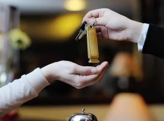 Top 6 Services for Renting Cars, RVs, and Hotels Across the Globe