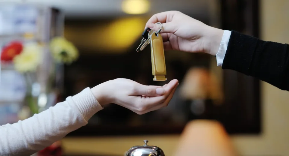 Top 6 Services for Renting Cars, RVs, and Hotels Across the Globe
