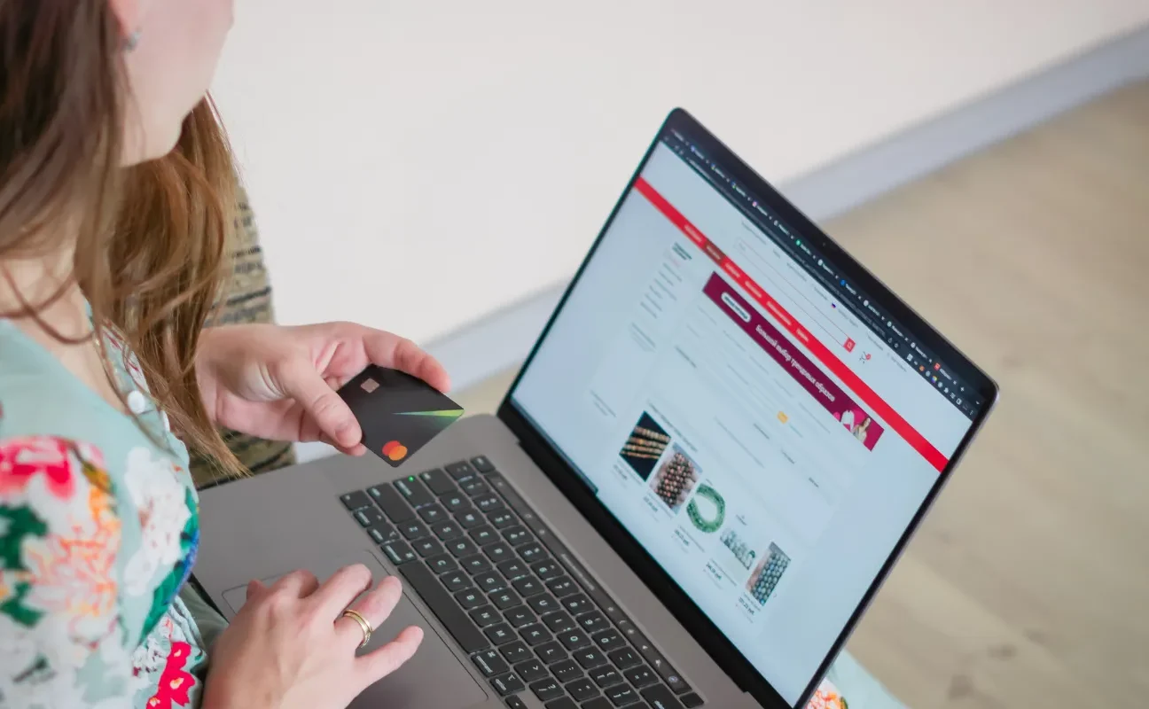 Top 6 Website Builders to Launch Your Online Presence Fast