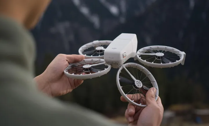 DJI