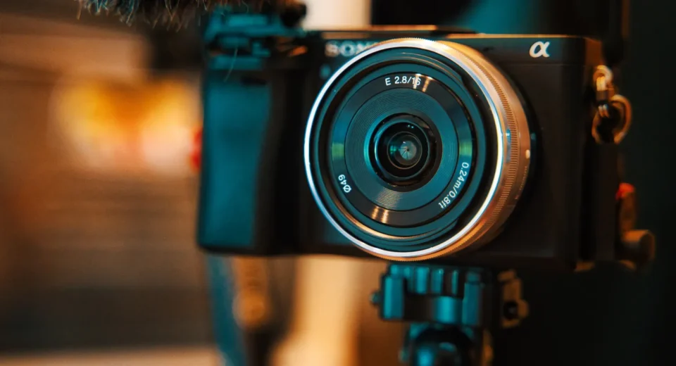 Top 6 DSLR Picks for Beginners to Professionals