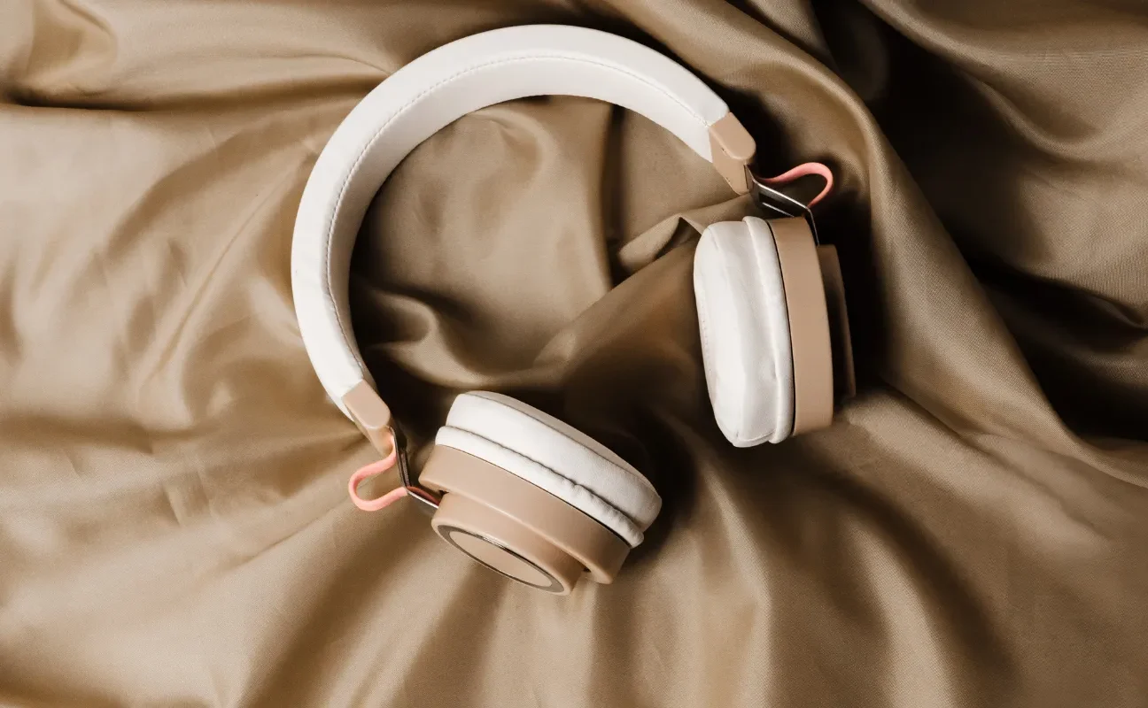 Top 6 Headphones for Superior Sound and Comfort