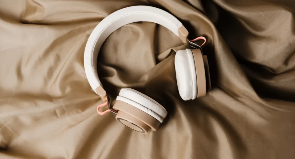 Top 6 Headphones for Superior Sound and Comfort