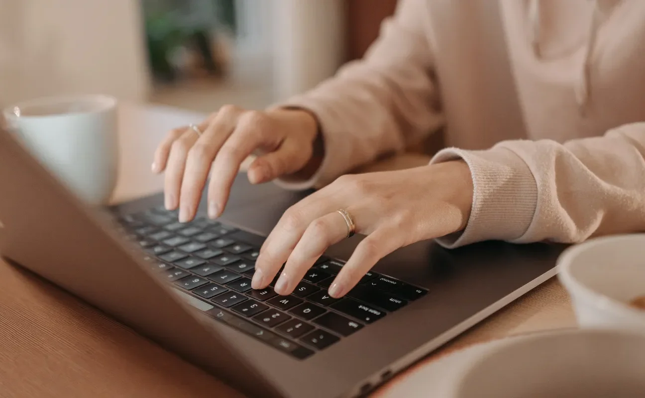 Top 6 Laptops That Balance Speed, Style, and Battery Life