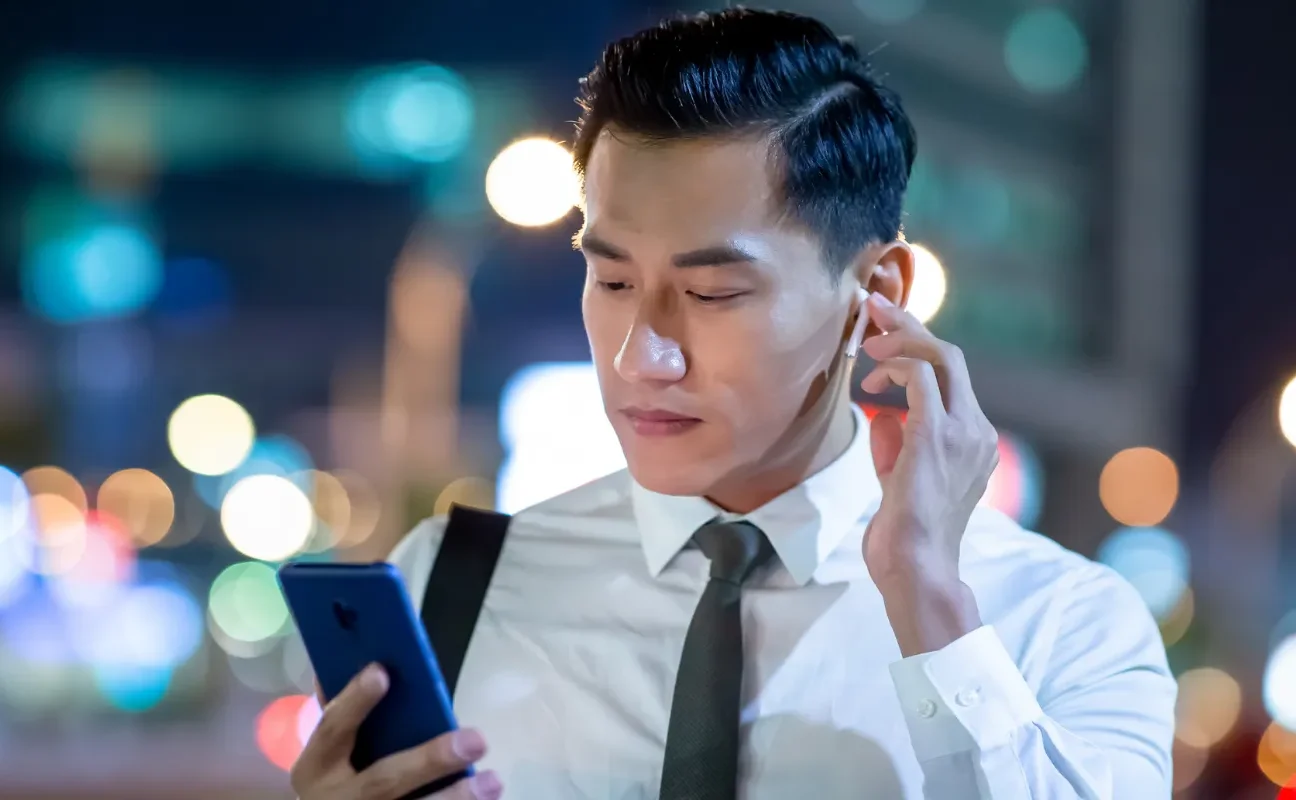 Top 6 Picks for Noise-Cancelling Wireless Earbuds