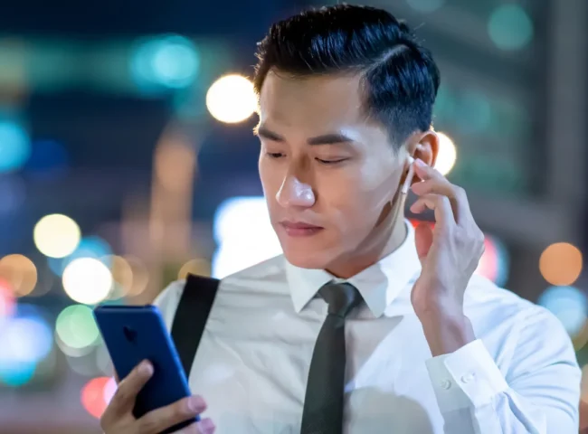 Top 6 Picks for Noise-Cancelling Wireless Earbuds