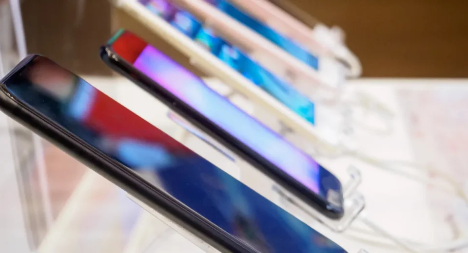 Top 6 Smartphones for Photography, Gaming, and Productivity